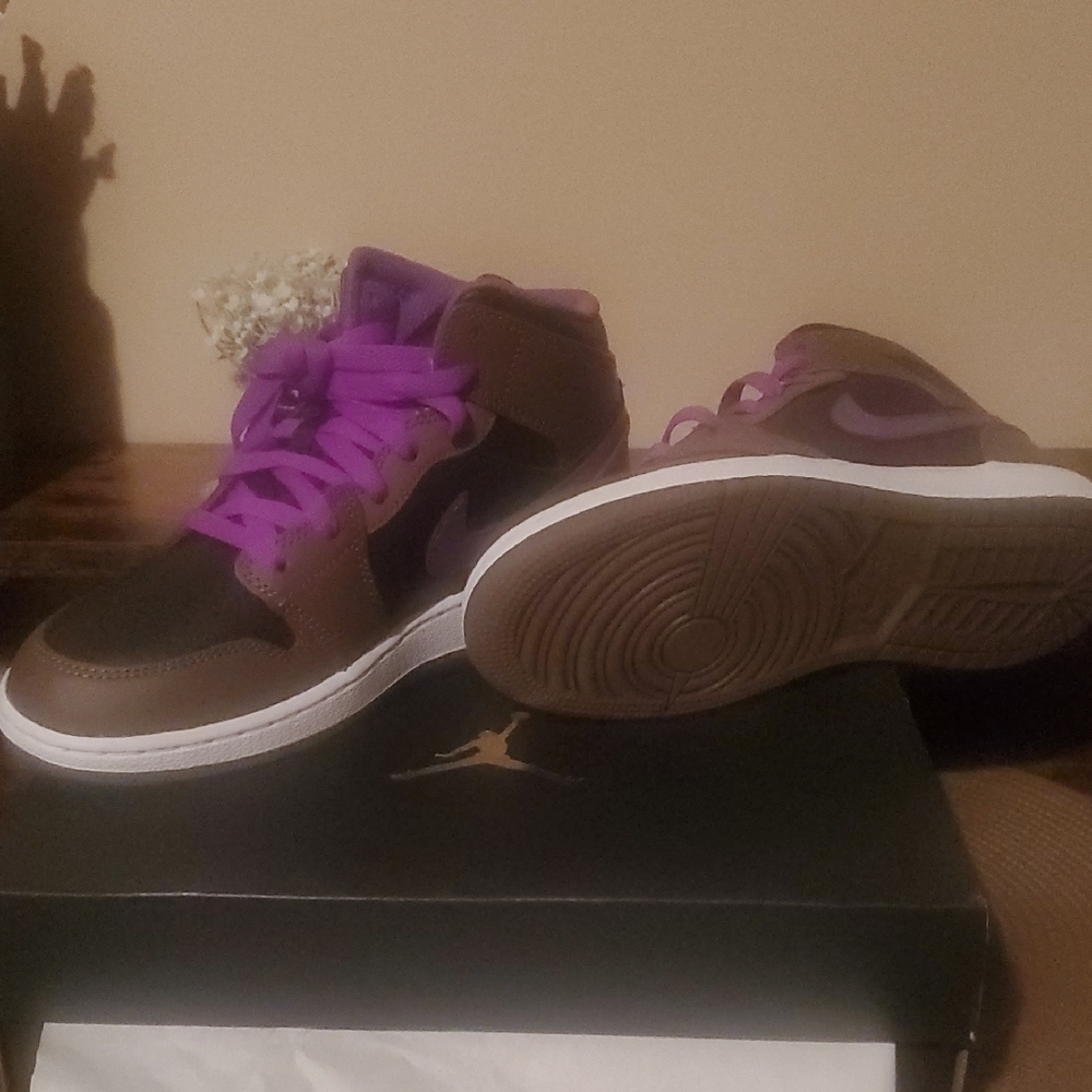 Jordan Kids Sneakers in Brown and Purple